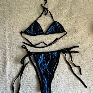 Rave 2 Piece Set Black and‎ Blue Lightning